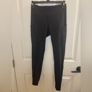 Lululemon Black Legging with Pockets 4